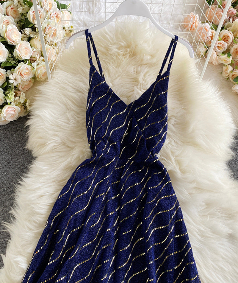 Black v neck sequins short dress  960
