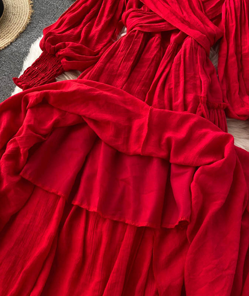 Robe rouge à manches longues et col en V avec dos ouvert 942