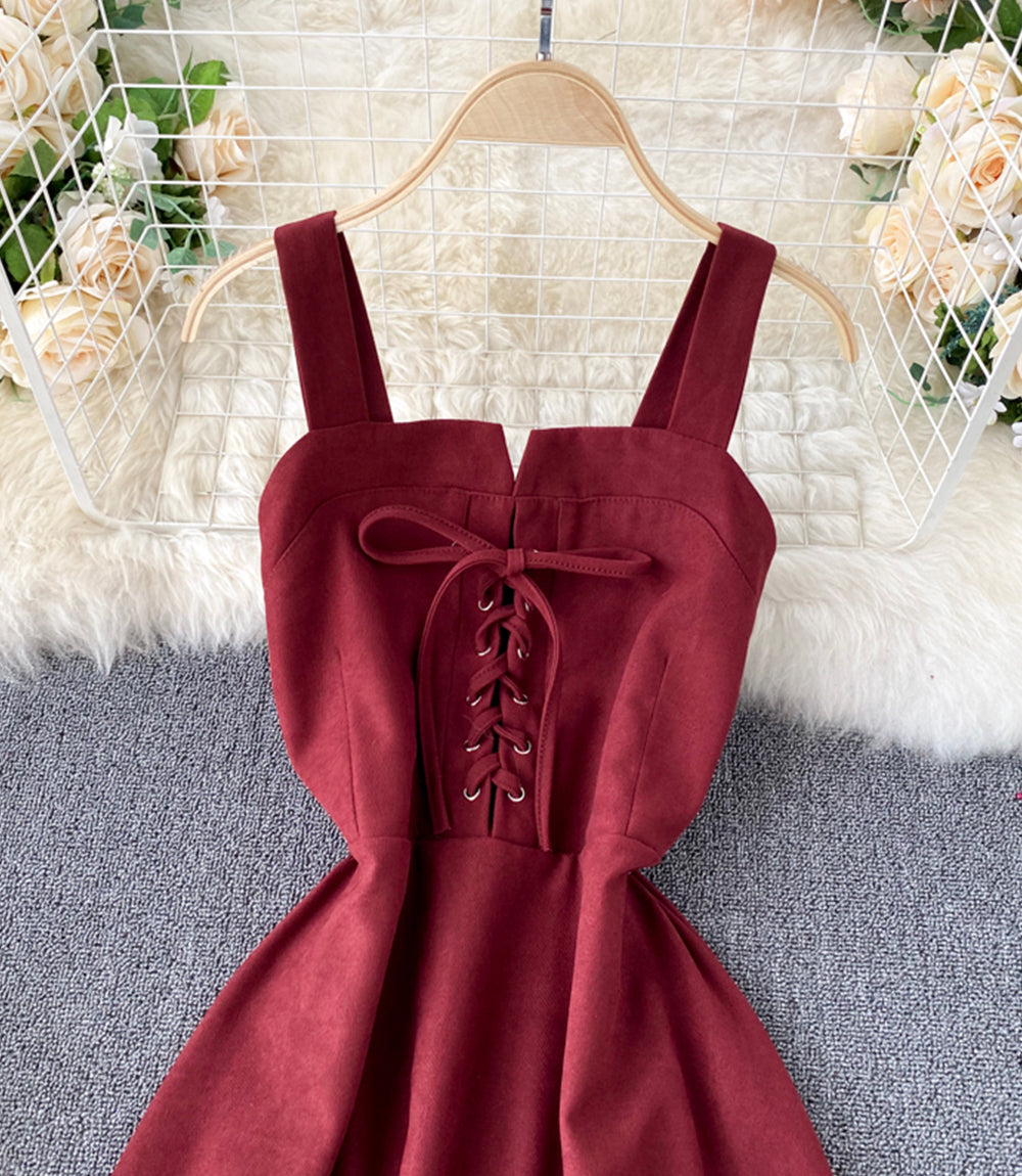 Jolie robe courte à lacets en forme de A 872