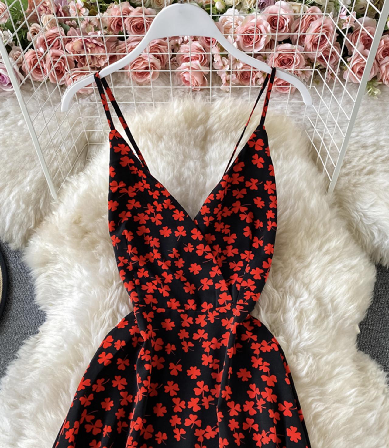 Stylish v neck floral dress  763