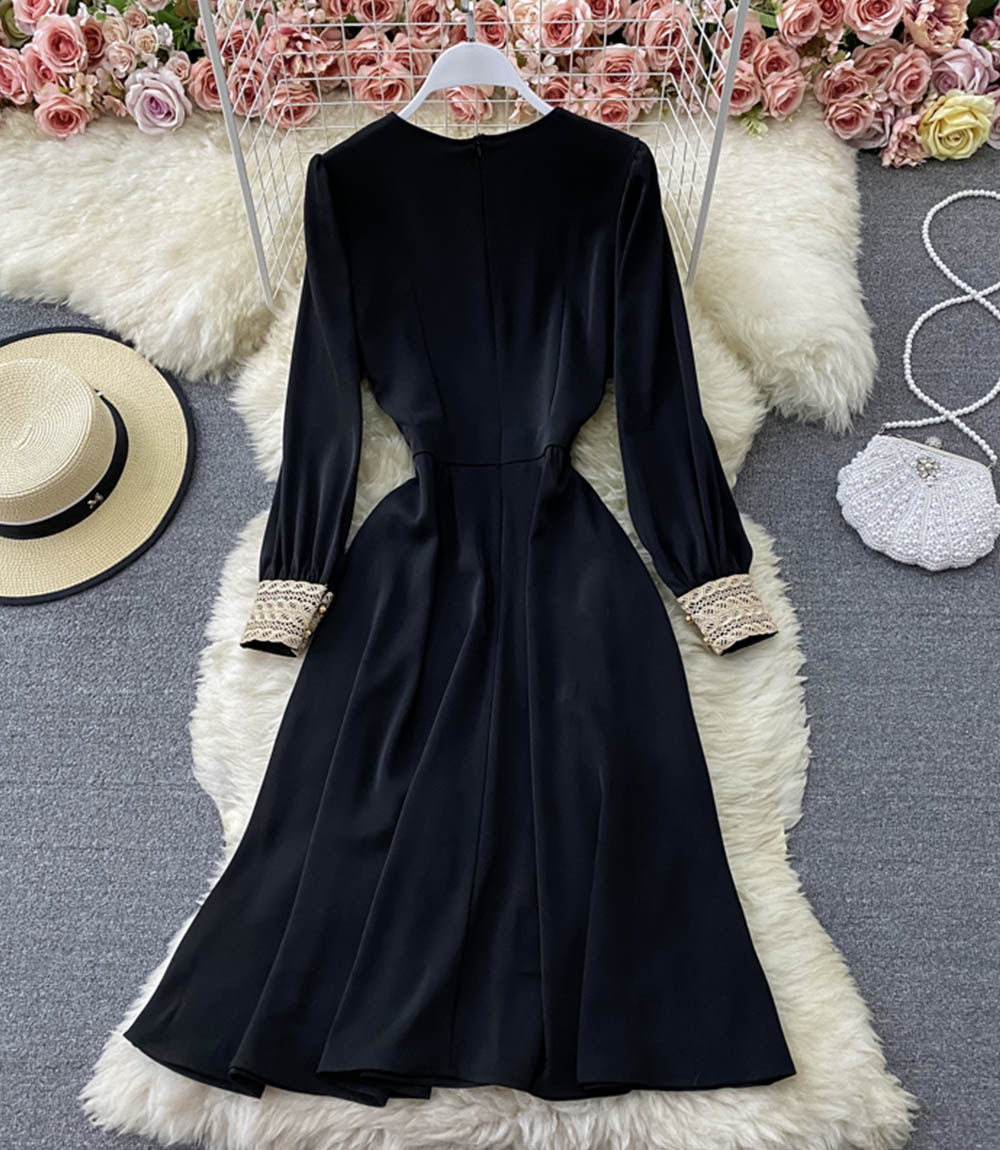Robe élégante à manches longues et col en V en dentelle noire 854