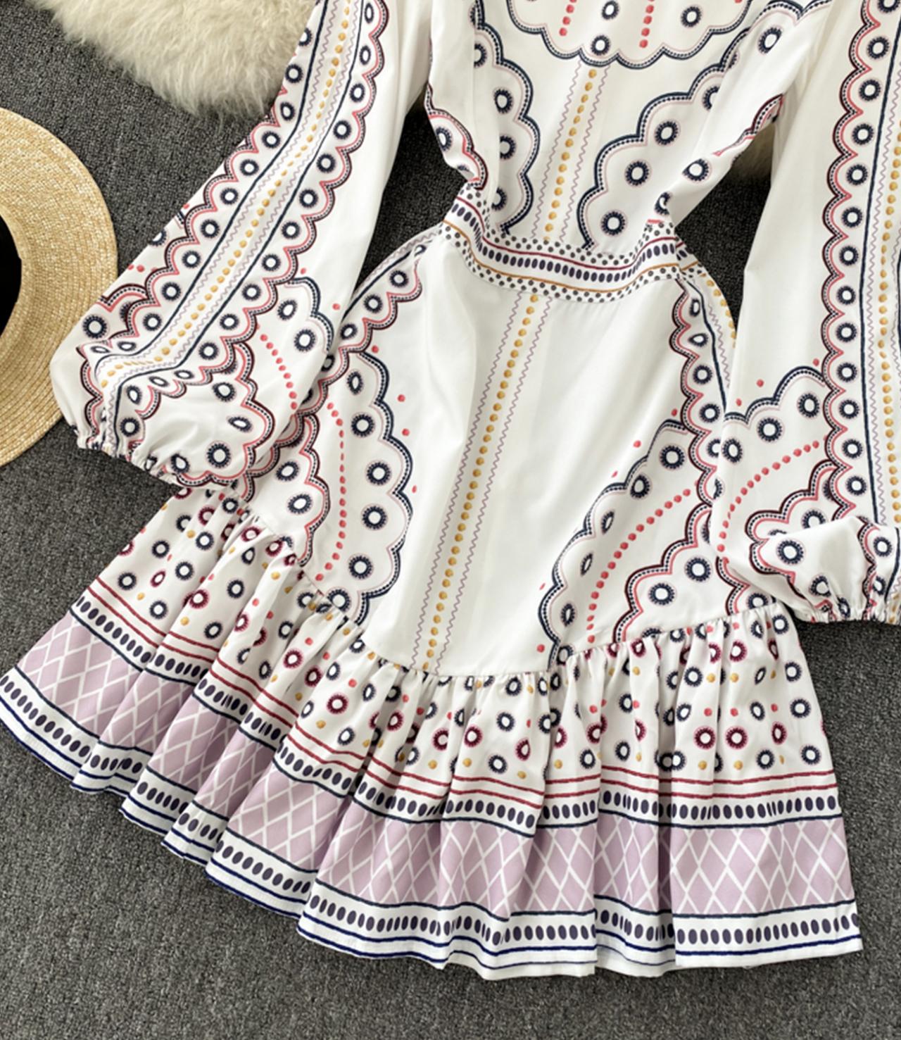 Süßes langärmliges Kleid in A-Linie 832