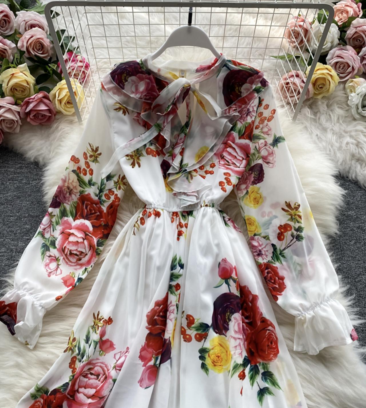 Robe fleurie élégante à manches longues 778