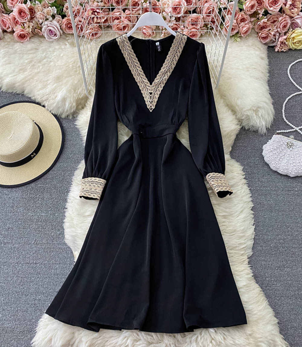 Robe élégante à manches longues et col en V en dentelle noire 854