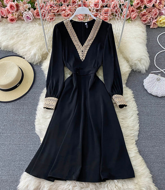 Elegantes langärmliges Spitzenkleid mit V-Ausschnitt, schwarzes Kleid 854