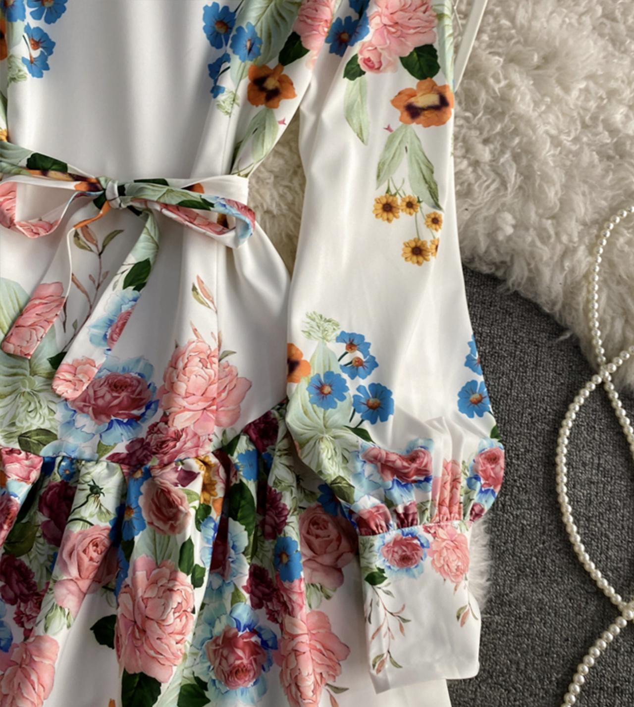 Stilvolles Blumenkleid in A-Linie mit langen Ärmeln 803 