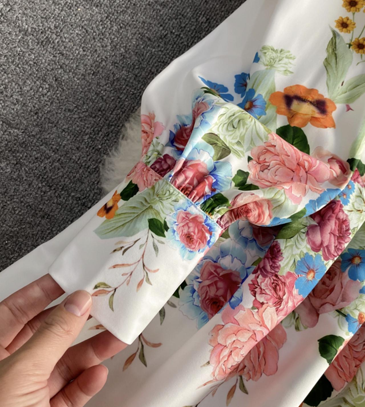 Stilvolles Blumenkleid in A-Linie mit langen Ärmeln 803 