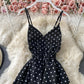 Schwarzes kurzes Kleid mit V-Ausschnitt, Mode-Mädchenkleid 757
