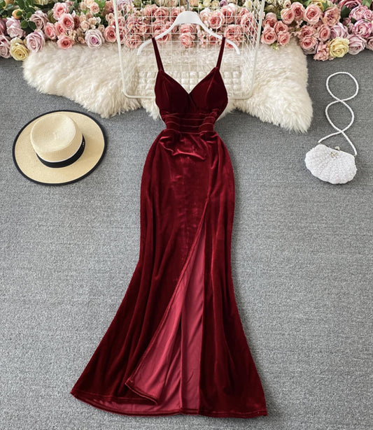 Burgundy velvet long dress  753