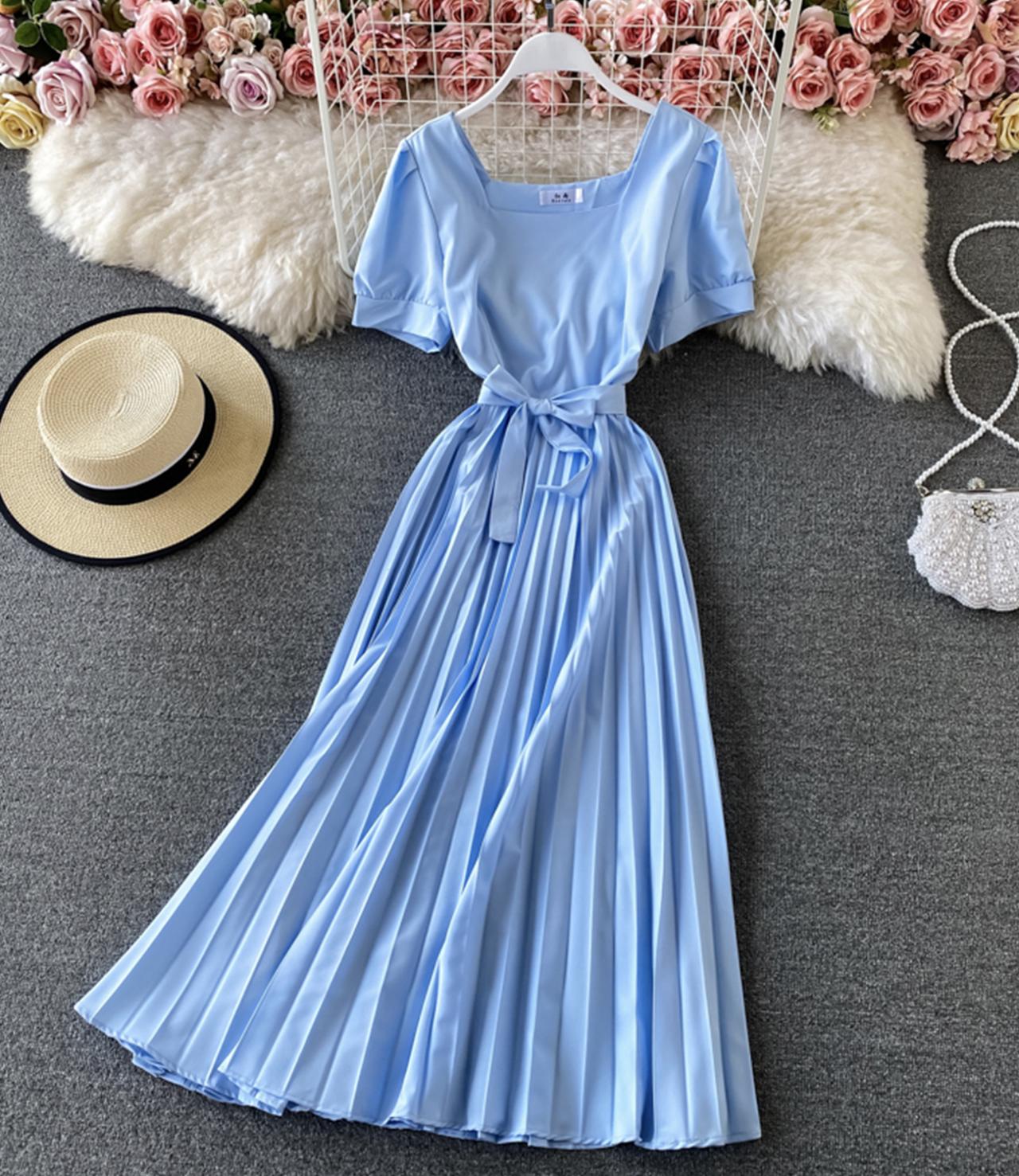 Süßes A-Linien-Modekleid mit Rundhalsausschnitt 756