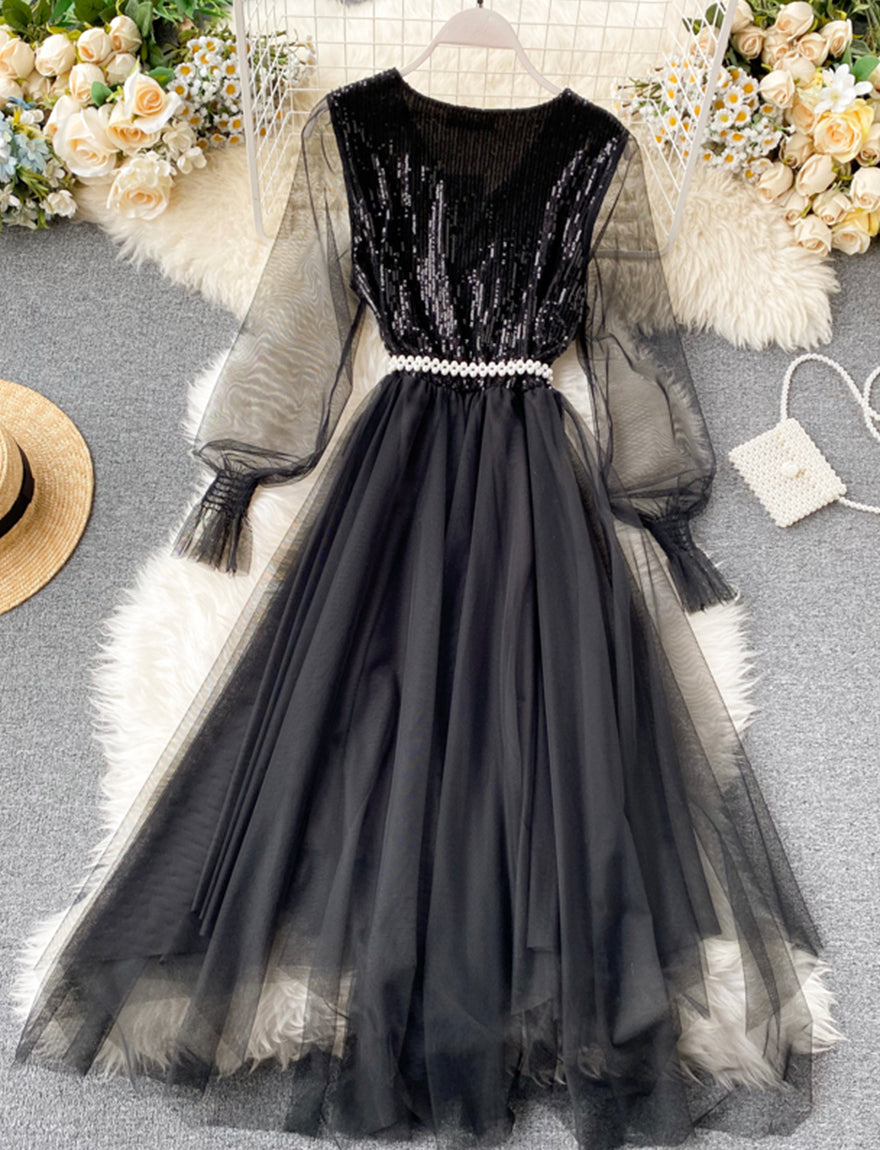 Süßes Mädchenkleid aus Tüll mit Pailletten und V-Ausschnitt 1172