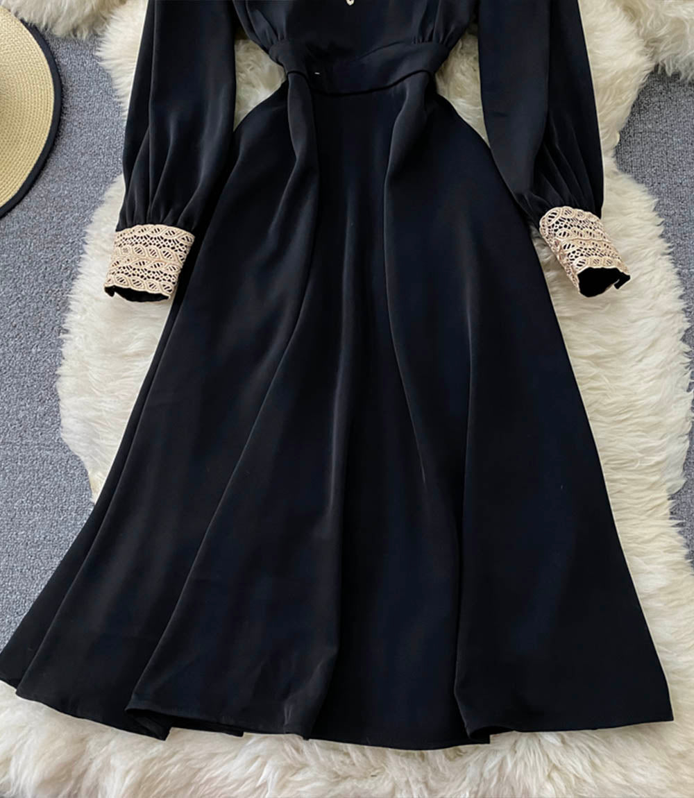 Robe élégante à manches longues et col en V en dentelle noire 854
