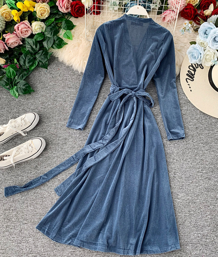 Elegantes Samtkleid mit V-Ausschnitt, Langarmkleid 914 