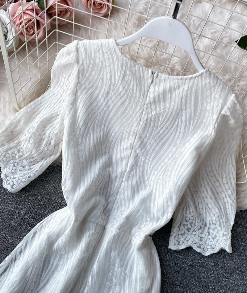 Robe en dentelle blanche à la mode 1075