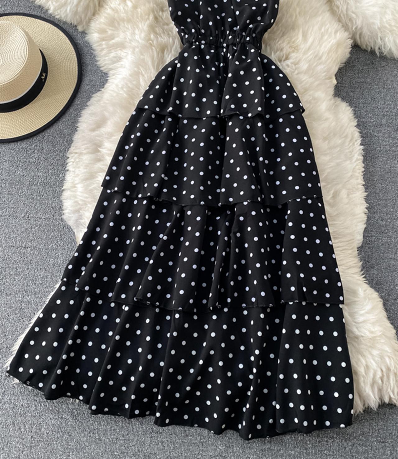 Schwarzes kurzes Kleid mit V-Ausschnitt, Mode-Mädchenkleid 757