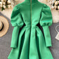Süßes Kleid mit Puffärmeln 938