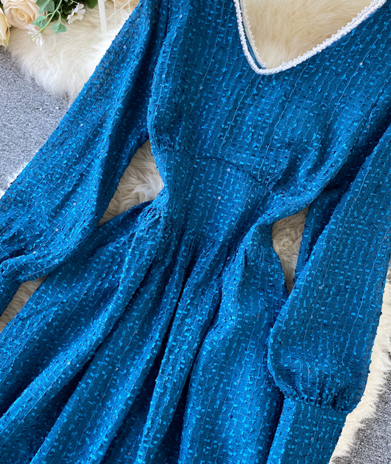 Blaues Langarmkleid mit V-Ausschnitt 978