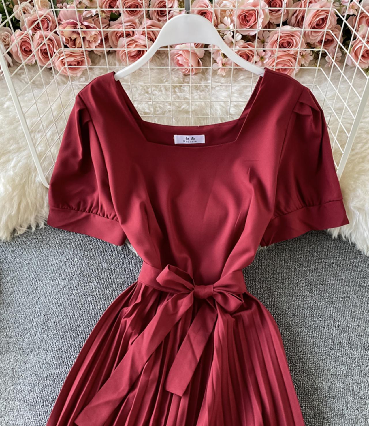 Süßes A-Linien-Modekleid mit Rundhalsausschnitt 756
