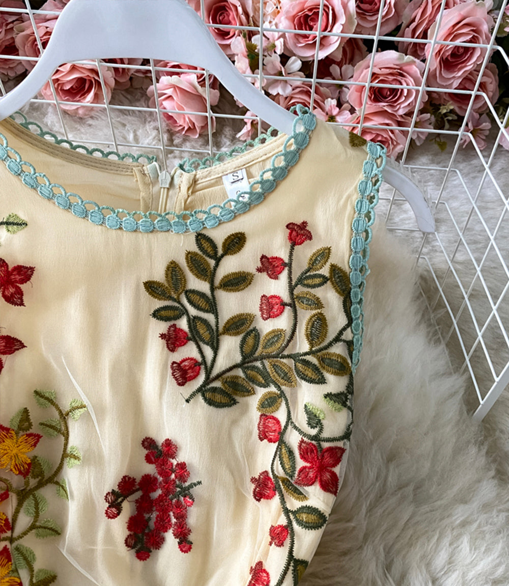 Süßes Kleid mit Stickerei in A-Linie 851