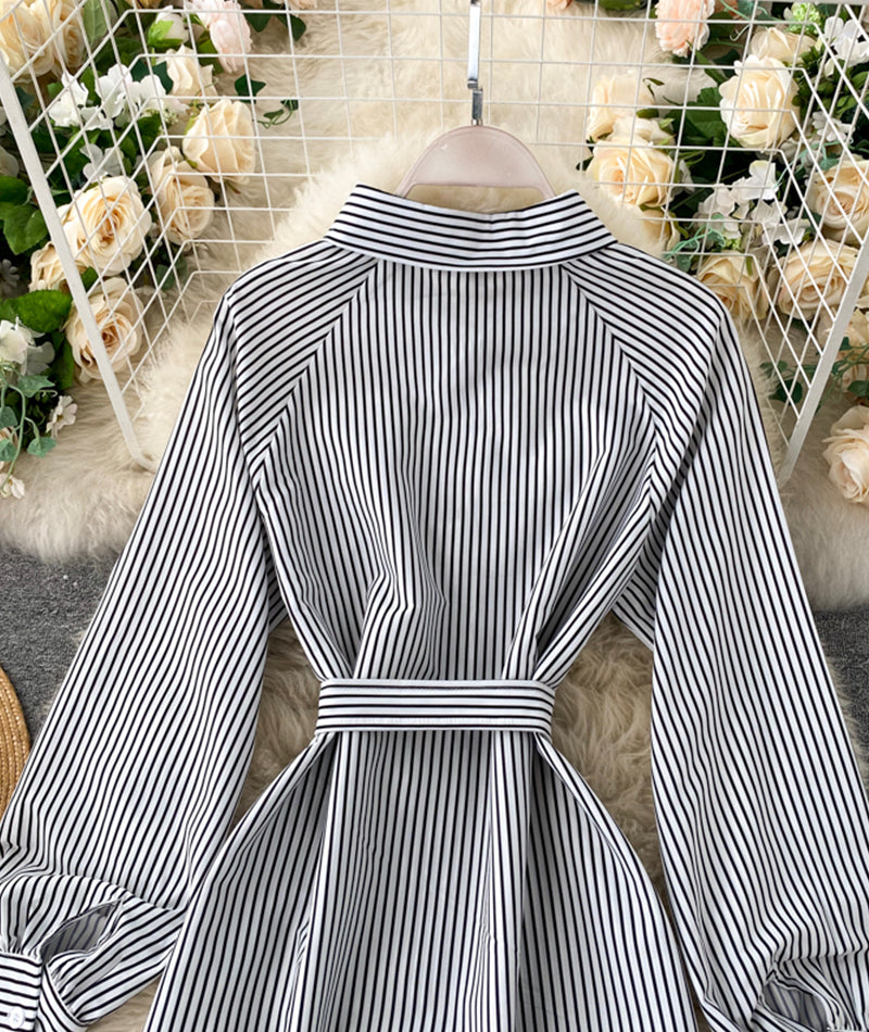 Simple black and white striped long sleeve dress  954