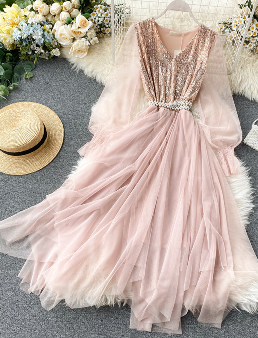 Süßes Mädchenkleid aus Tüll mit Pailletten und V-Ausschnitt 1172