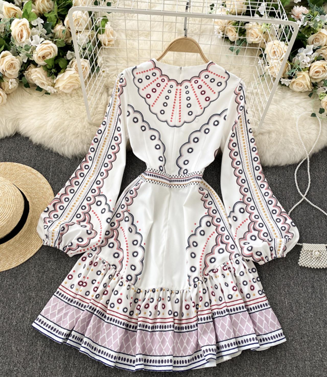 Süßes langärmliges Kleid in A-Linie 832