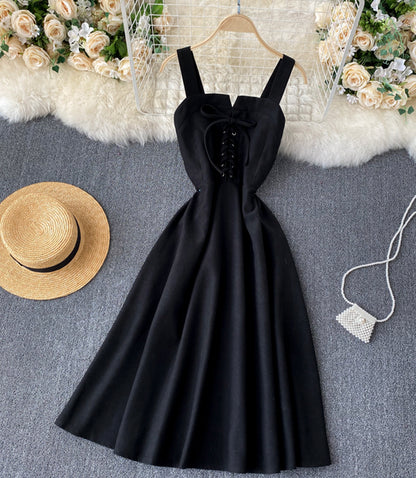 Jolie robe courte à lacets en forme de A 872