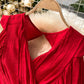 Robe rouge à manches longues et col en V avec dos ouvert 942