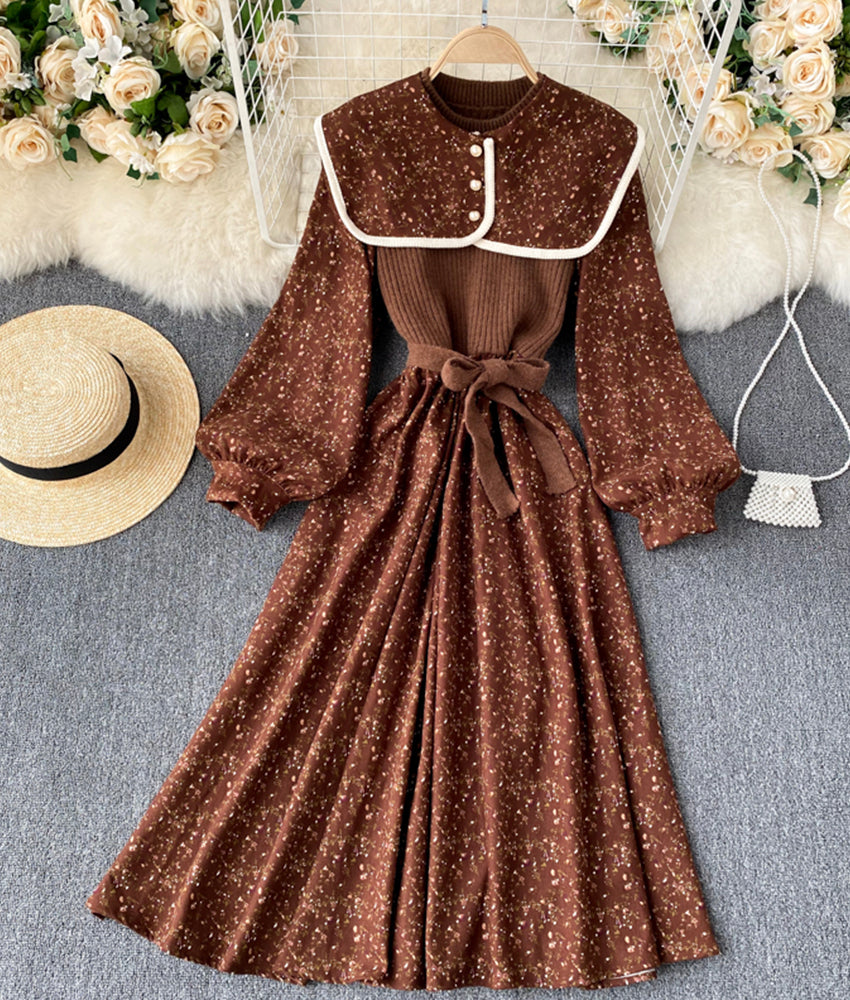 Einzigartig gestaltetes Kleid mit Blumenstickerei und abnehmbarem Ausschnitt 904