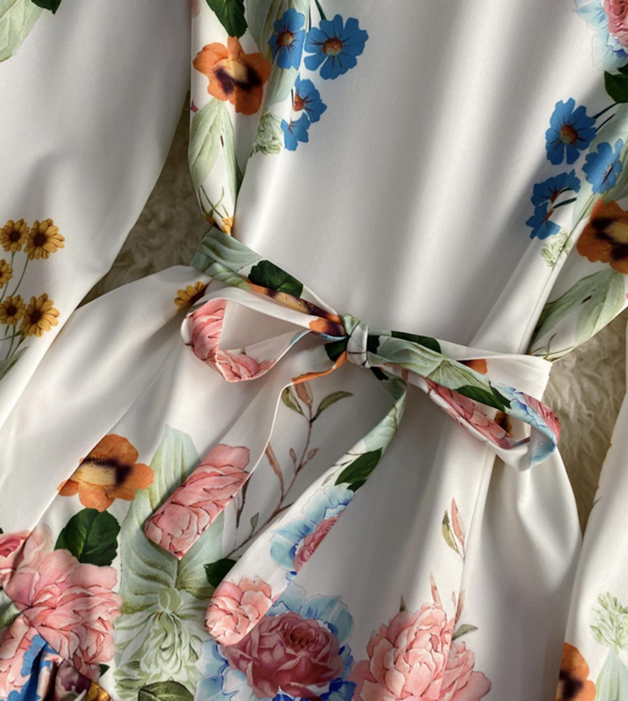 Stilvolles Blumenkleid in A-Linie mit langen Ärmeln 803 