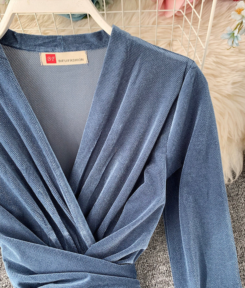 Elegantes Samtkleid mit V-Ausschnitt, Langarmkleid 914 