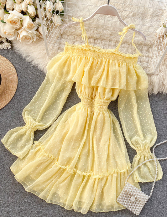 Schönes langärmliges Tüllkleid 1042