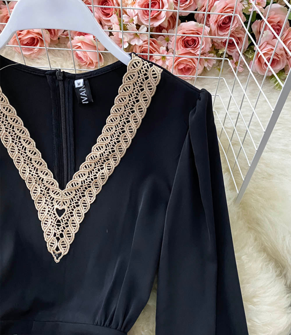 Robe élégante à manches longues et col en V en dentelle noire 854