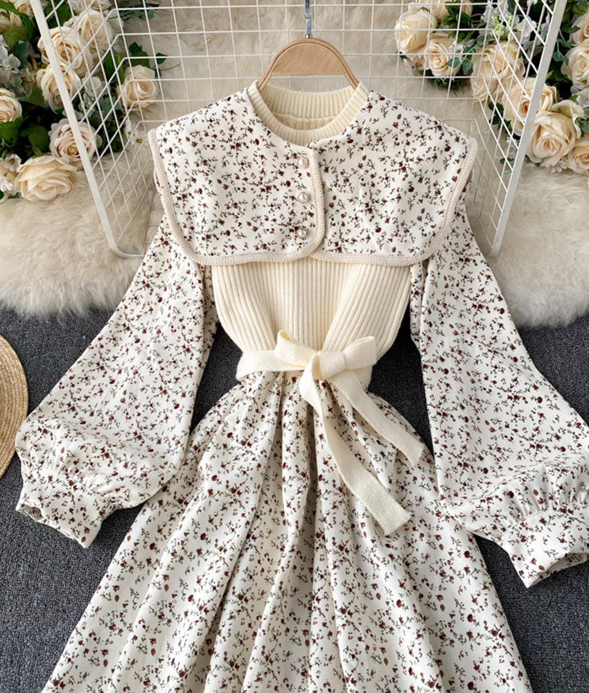 Einzigartig gestaltetes Kleid mit Blumenstickerei und abnehmbarem Ausschnitt 904