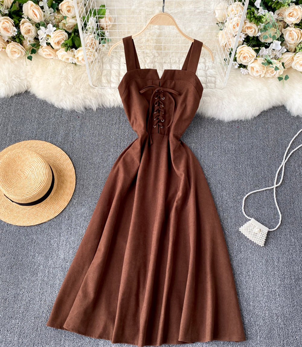 Jolie robe courte à lacets en forme de A 872