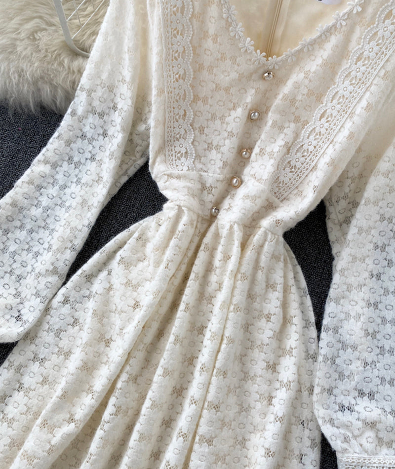A line v neck lace long sleeve dress  925