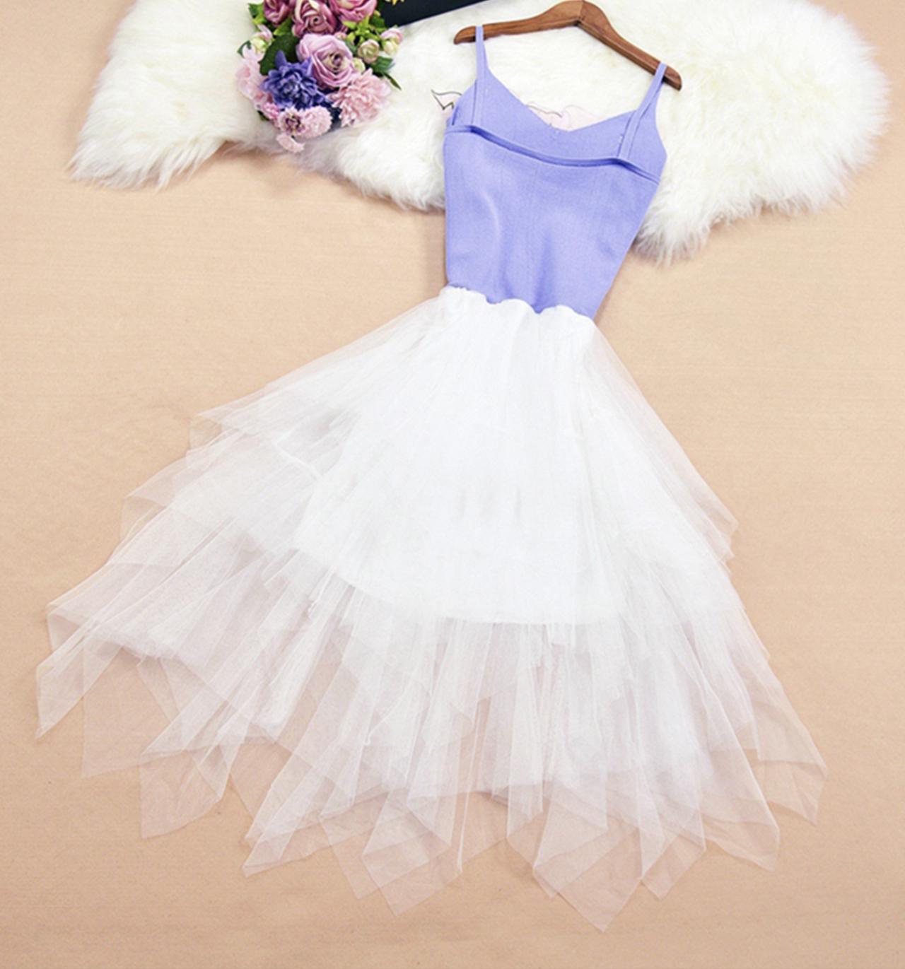 Robe courte en tulle à col en V et jolie robe tendance 718