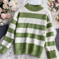 Langärmliger Pullover mit einfachen Streifen 060