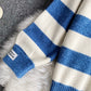Langärmliger Pullover mit einfachen Streifen 060