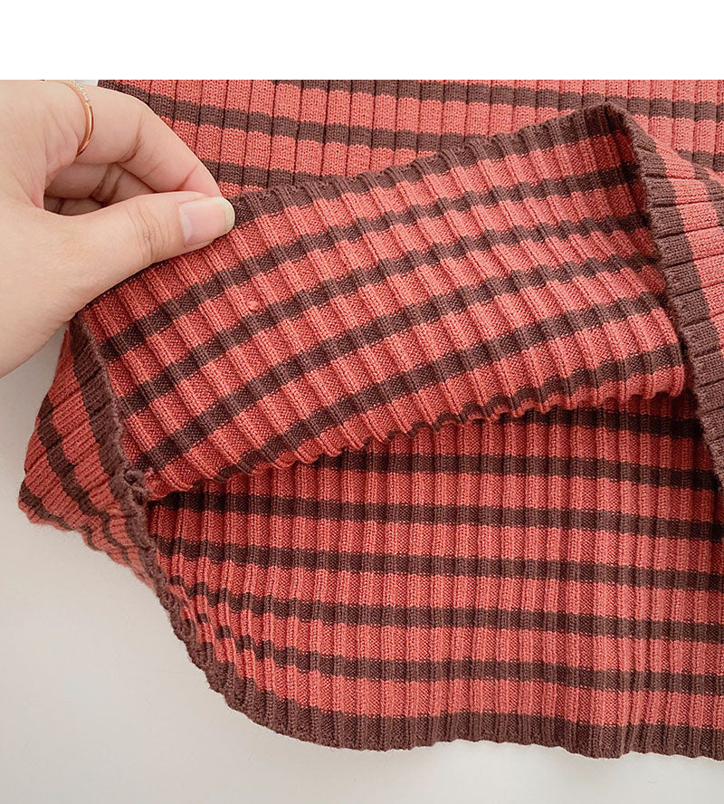 Beliebter Pullover 6652 mit Stehkragen, gestreiftem Boden und langen Ärmeln