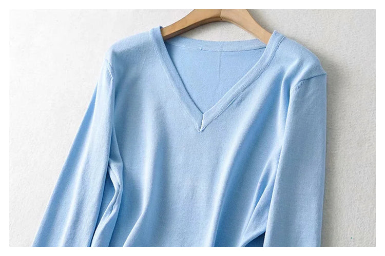 New simple and versatile solid V-Neck long sleeved sweater  7369