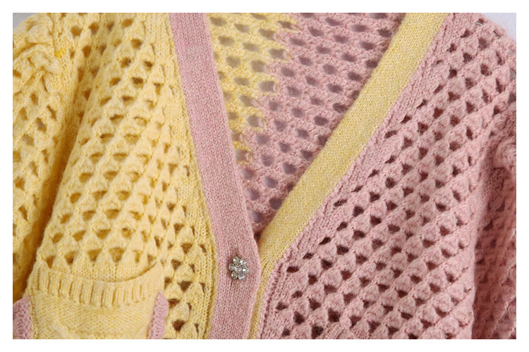 Neue Strickjacke 7329 mit ausgeschnittenen Schmuckknöpfen