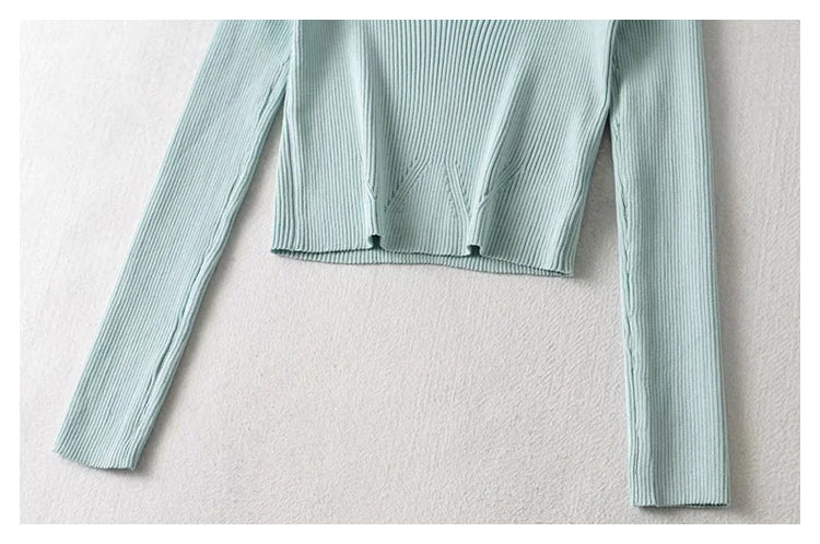 Pull polyvalent à col en cœur et à fond slim 7377