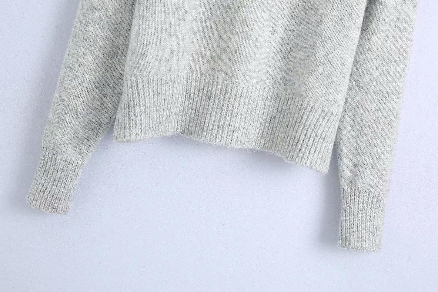 Schlichter lockerer Pullover mit Stehkragen 7529