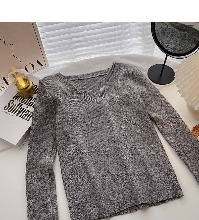 Einfarbiger Pullover mit langen Ärmeln und V-Ausschnitt 6535