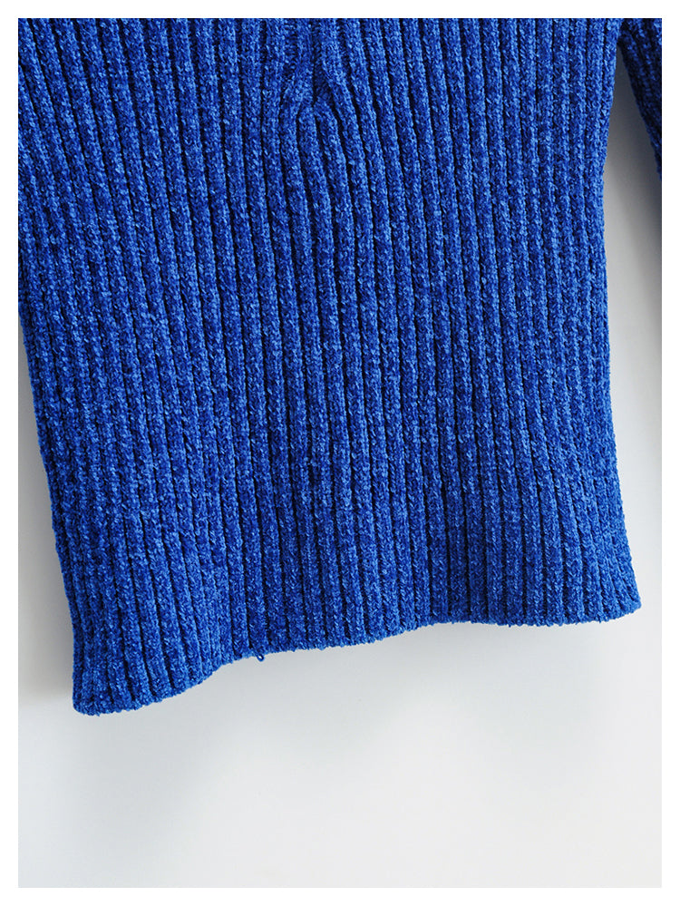 Einfarbiger Pullover mit halbhohem Kragen und Reißverschluss 7175