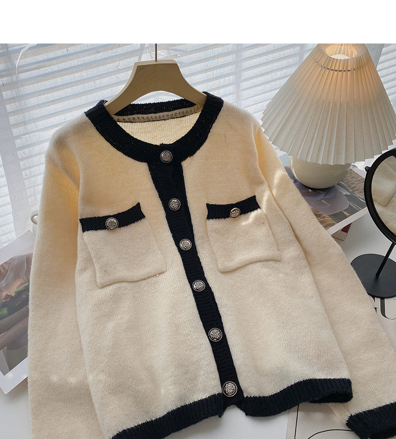 Western style casual color matching single breasted round neck top  6017