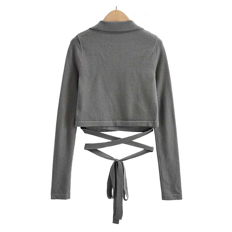 Design sense: the hot girl with exposed navel wears a solid color sweater  7480