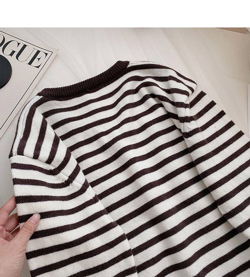 Vintage V-neck striped long sleeve top with knitted cold hat  6029
