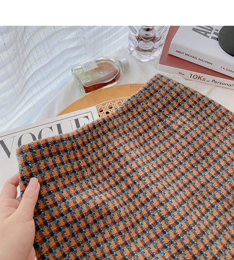 The new Korean retro style shows a thin Plaid hip wrap skirt  5531
